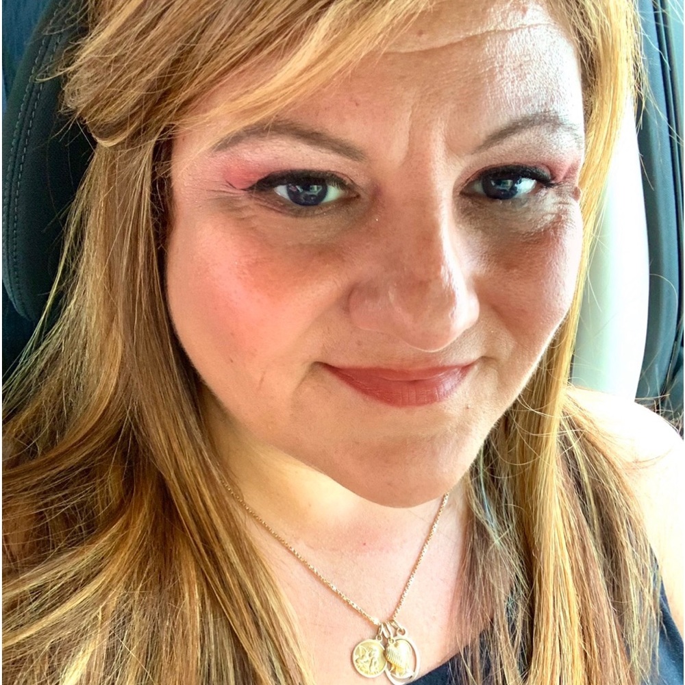 Meet your Posher, Carla